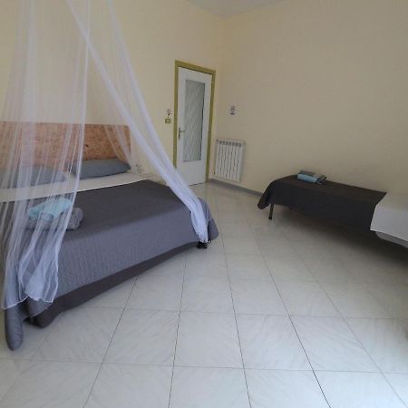 Sea View Apartment Неаполь Экстерьер фото
